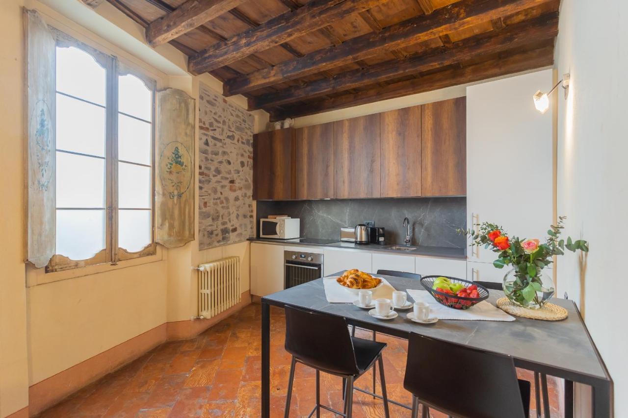 Antiche Mura Como By Rent All Комо Экстерьер фото